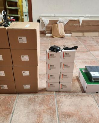 KIT VIDEOSORVEGLIANZA CON 8 TELECAMERE NUOVO