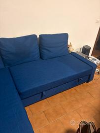 Divano con chaise longue blu ikea