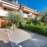 VILLA A SCHIERA A VILLAFRANCA DI VERONA