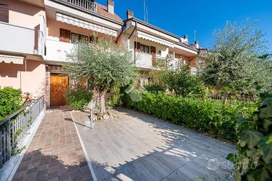 VILLA A SCHIERA A VILLAFRANCA DI VERONA