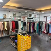 Arredamento abbigliamento completo