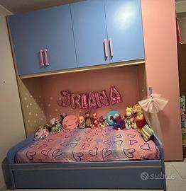 Cameretta con letto estraibile.
