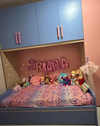 Cameretta con letto estraibile.