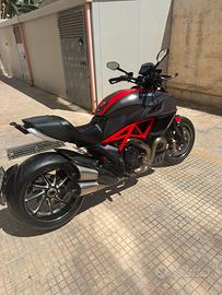 Ducati Diavel Red Carbon