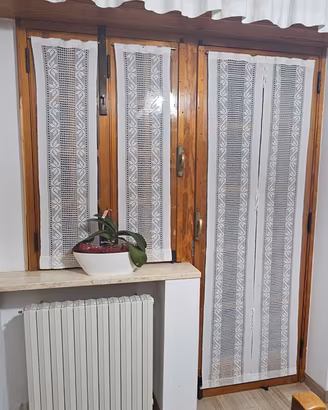 Finestrone e finestra  in legno