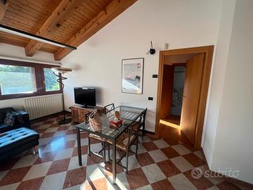 LIMENA Quadrilocale in villa storica
