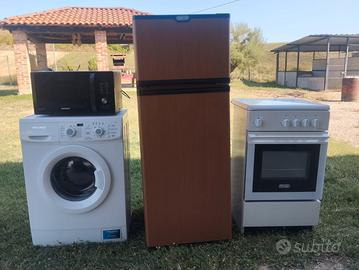 serie di 4 elettrodomestici 