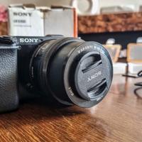 Sony A6100 + 16-50 + 3 Batterie + SD 64GB