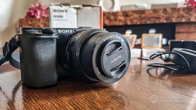 📷 Sony Alpha 6100 + 16-50mm + accessori (ottime c