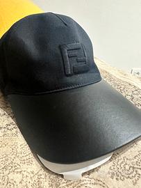 Cappello con visiera outlet fendi