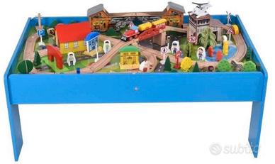 Tavolo pista di legno