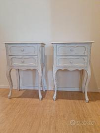 Comodini in stile Shabby Chic 