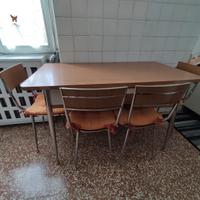 Tavolo con sedie anni 50