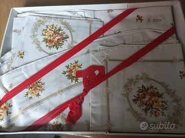 Tovaglia Tonda vintage con tovaglioli Zucchi