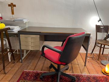 Scrivania + poltrona ufficio