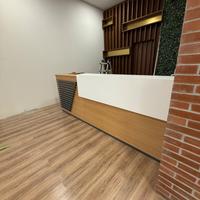 Mobile reception in legno di Rovere e Corian