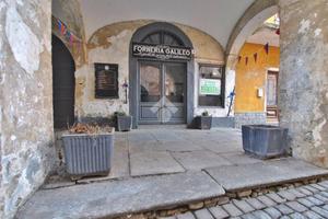 NEGOZIO A LIVORNO FERRARIS