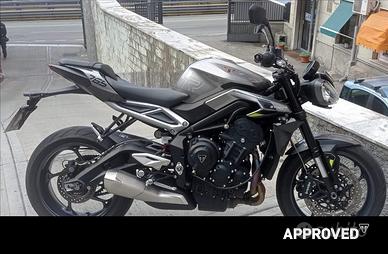 TRIUMPH Street Triple 765 R