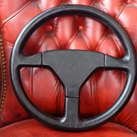 volante Momo cobra 