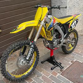 Suzuki rmz250