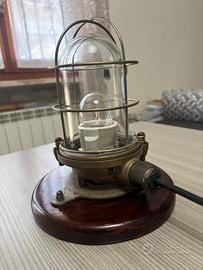 Lampada da tavolo stile navale