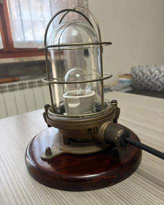 Lampada da tavolo stile navale