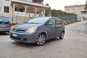Toyota Corolla Verso D-4D 2004