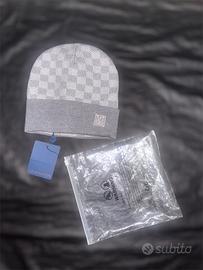 cuffia in lana grigia lv