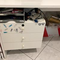 ampia scrivania 130x70 75 di altezza