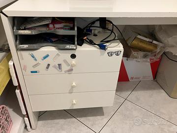 ampia scrivania 130x70 75 di altezza