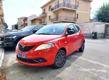 LANCIA Ypsilon 1.2 69 CV 5 porte S&S Gold