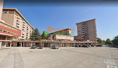 Locale commerciale, Piazza Molise - Campobasso
