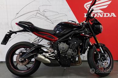 Triumph Street Triple R .