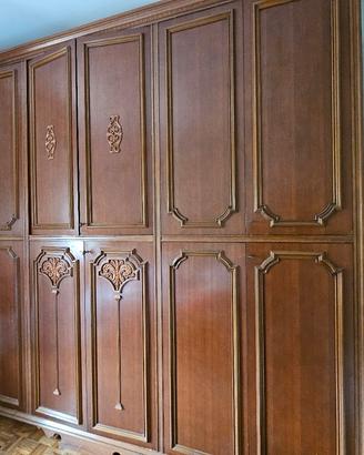armadio in legno 