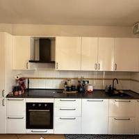 Cucina lineare completa di elettrodomestici