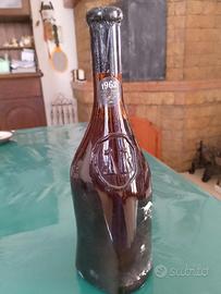Bottiglia di vino  barolo