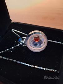 Collana con pendente in vetro artistico