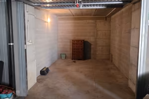 Garage zona metro fermi