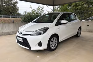 TOYOTA Yaris 1.5 Hybrid 5 porte AUTOMATICA OK NE