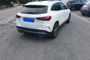 Mercedes-Benz GLA 200 D AMG LINE PREMIUM PLUS