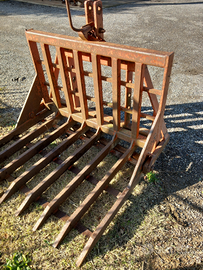 Forca da sollevatore trattore