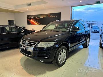 VOLKSWAGEN - Touareg - 2.5 TDI tiptronic