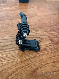 Adattatore per gopro su casco moto