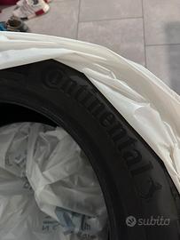 Gomme estive Continental nuove 215/55 R 17 V