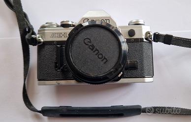 Macchina fotografica Canon AE1