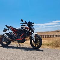 KTM DUKE 125cc 2017" WHITE EDITION