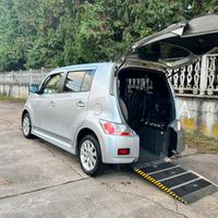Auto per trasporto e guida Disabili