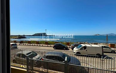 Quadrilocale vista MARE, con box auto.