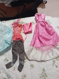Vestiti Barbie e non usati