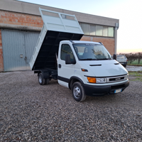 Iveco Daily 35c15 ribaltabile trilaterale